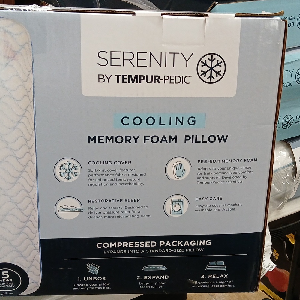 Cooling Memory foam pillow by temperpedic